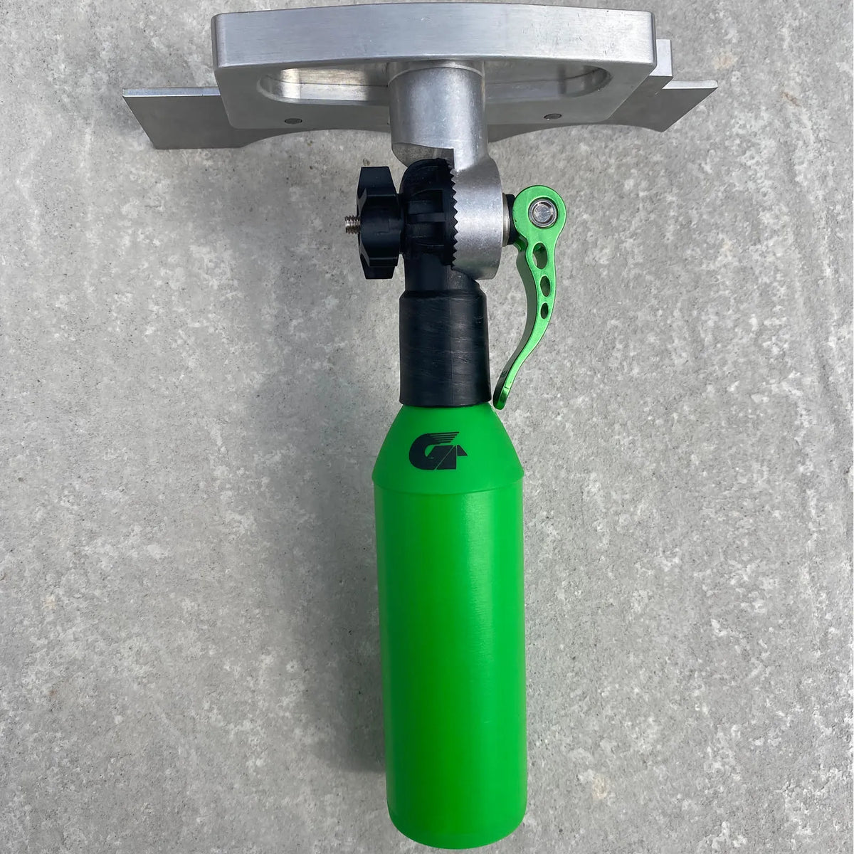 The GVS Combi Connector Tool can be used with the GVS Roof Scraper Head and Blade for low level roof scraping, pair it with the GVS clamped carbon fibre pole.
