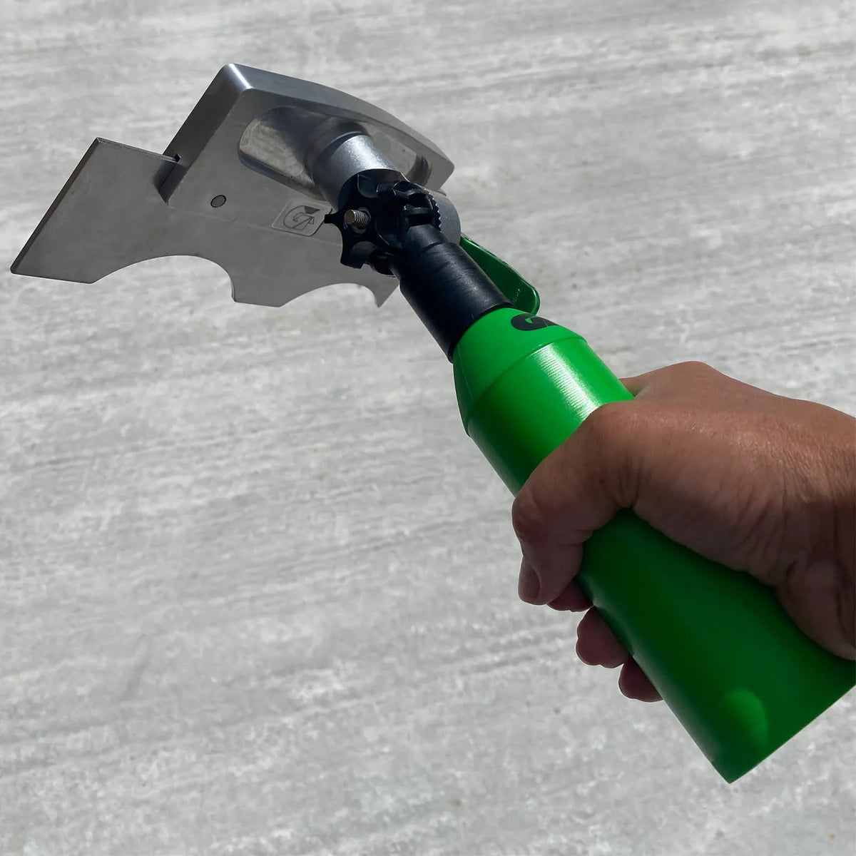 Combi connector with roof scraping head and blade