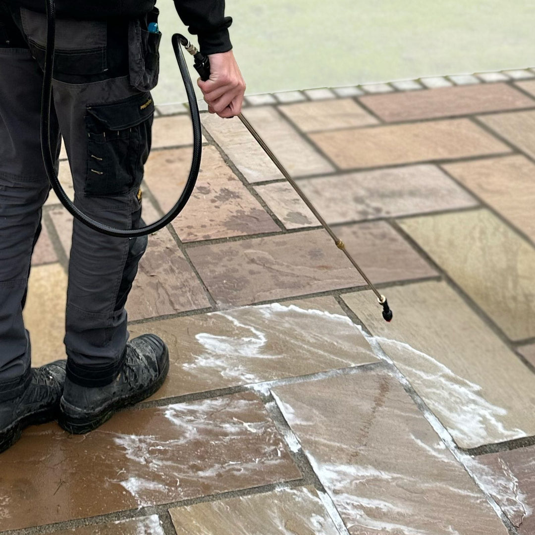 Soft washing sprayer equipment