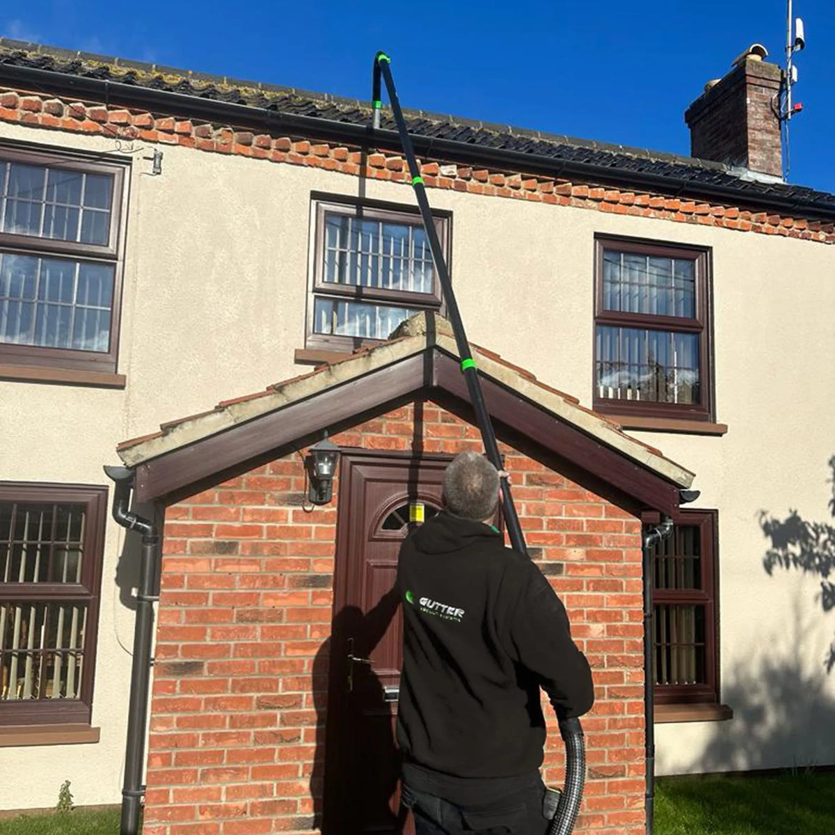 Gutter vacuum pole kits for professional gutter clearing