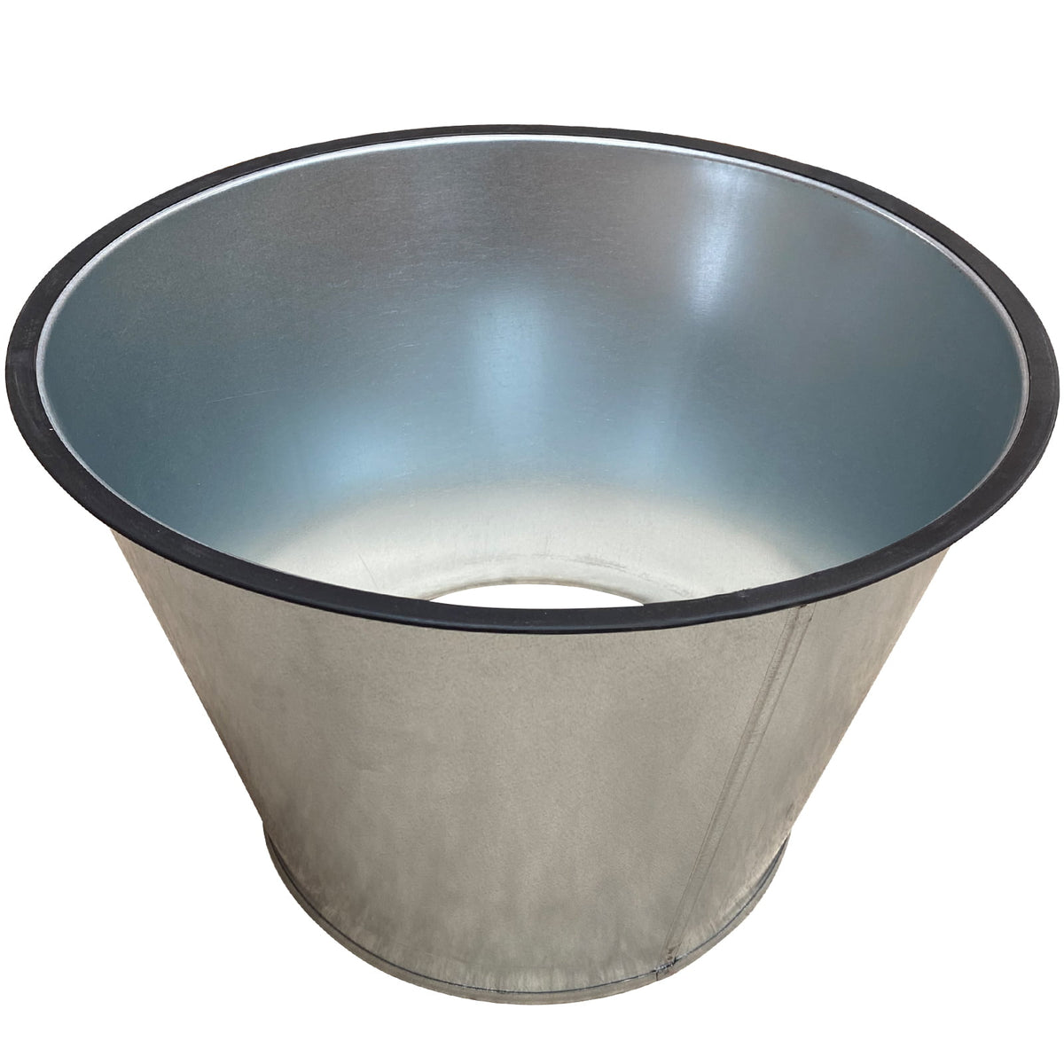 Safeguard your Predator gutter vacuum's HEPA cartridge filter with the deflector ring, preventing damage from solid debris like slate or broken pointing.